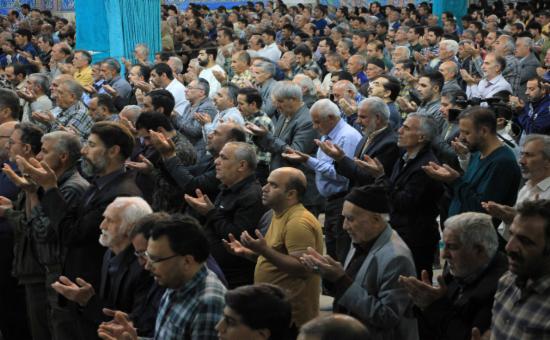 مراسم قرائت دعای کمیل با نوای حاج مهدی سلحشور