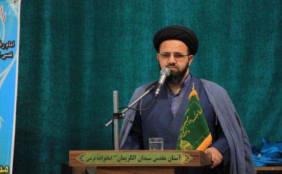 مراسم قرائت دعای کمیل با نوای حاج مهدی سلحشور