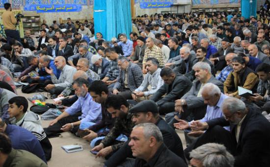 مراسم قرائت دعای کمیل با نوای حاج مهدی سلحشور